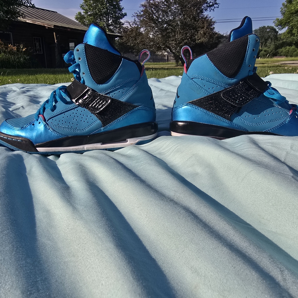 Air Jordan Royal-Blue Dream Kid's Basketball Sneakers, Size 5.5 - Picture 3 of 6